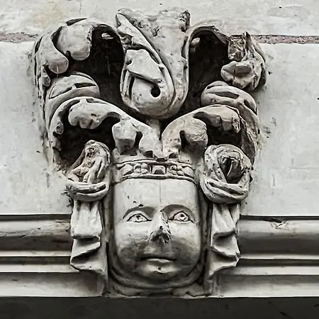 Maison Traditionnelle Centre Nyaraló