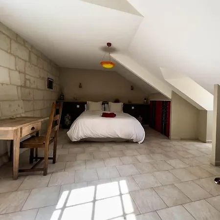 Maison Traditionnelle Centre Nyaraló *